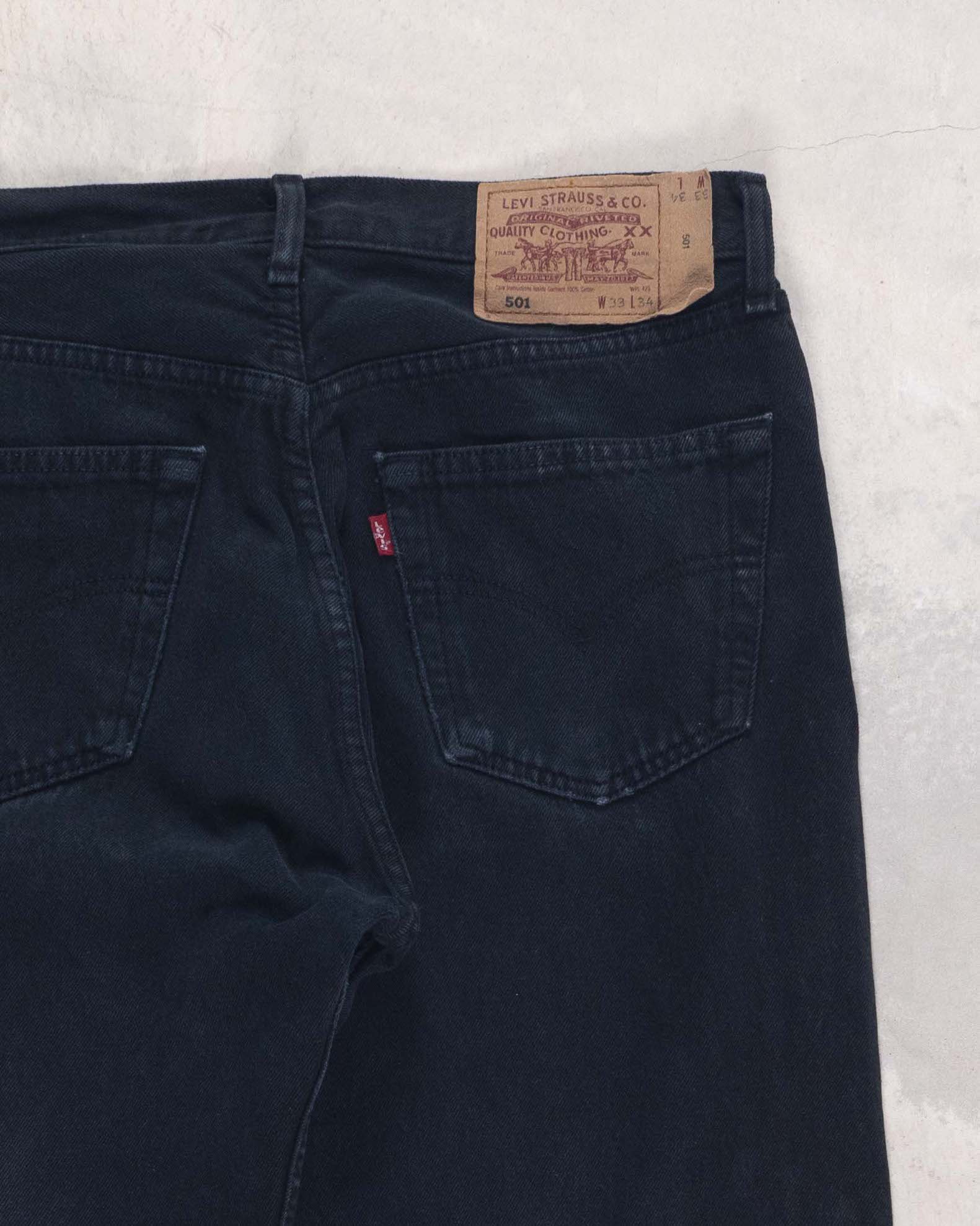 Levis 501 on sale w33 l34